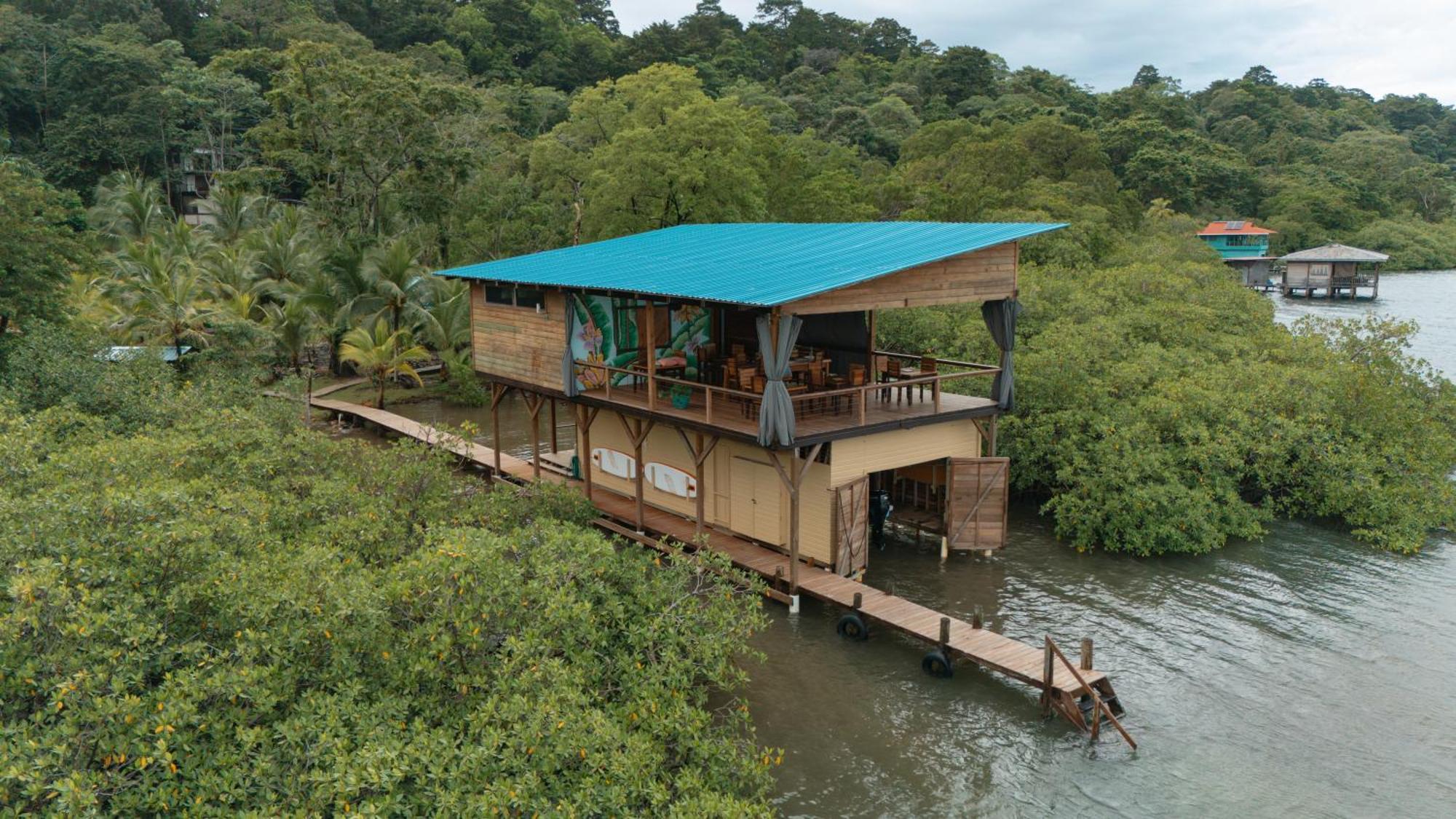 Roam Yoga & Wellness Lodge Bocas Town Exterior photo