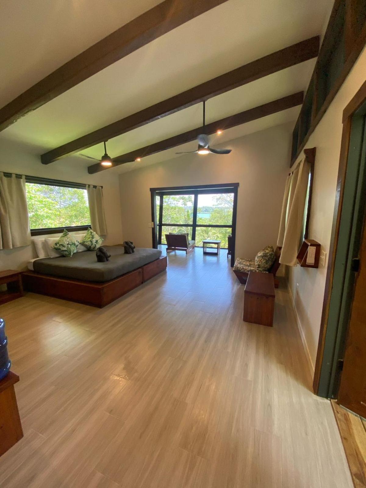 Roam Yoga & Wellness Lodge Bocas Town Exterior photo